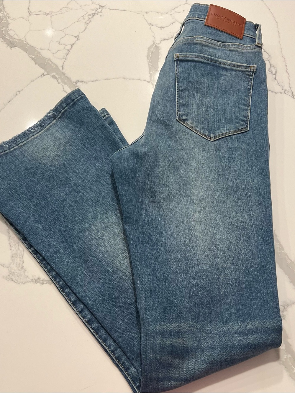 Women’s LUCKY BRAND -STEVIE High Rise Flare Jeans Size 8/29 R. ❤️